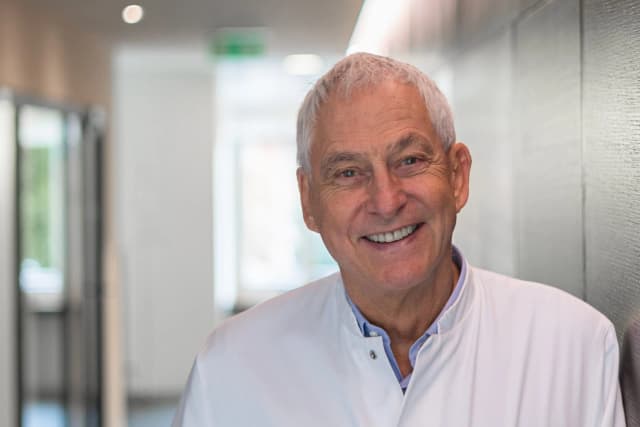 Dr Michel Pfulg