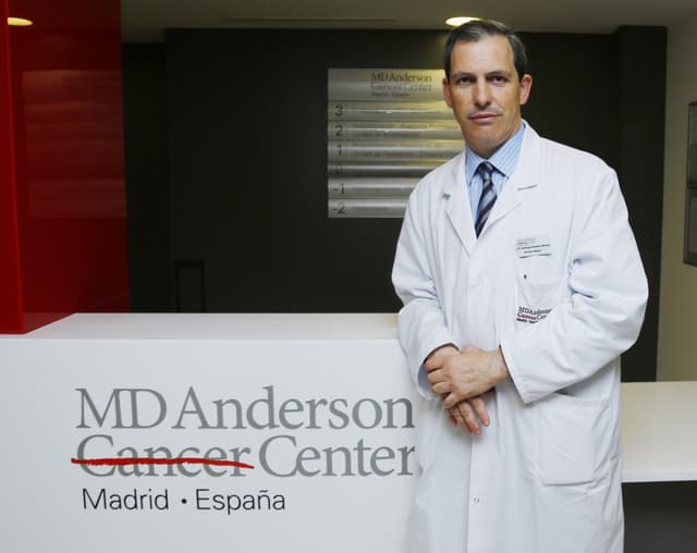 Dr. Santiago González Moreno