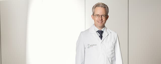 Dr. med. Adrian Forster