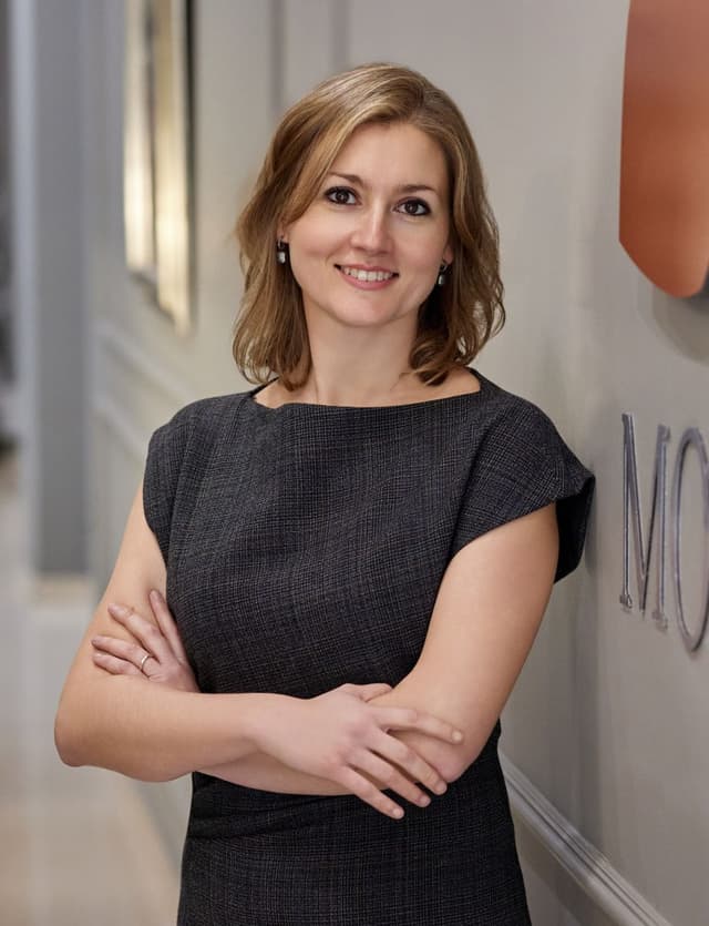 Dr. Mireia Illueca Moreno