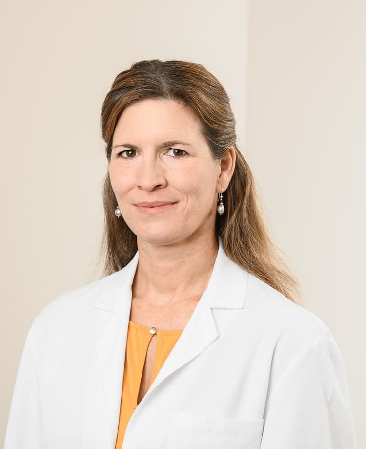Dr. med. Viviane Centmaier-Molnar