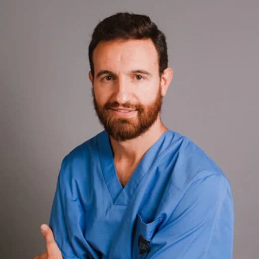 Dr. Javier Abarca Olivas