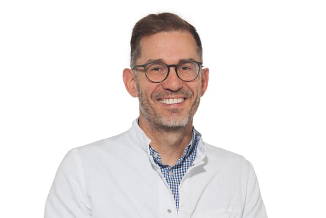 Dr. med. Dirk Scharr