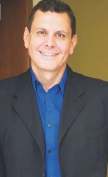 Dr. Gustavo Gaspar profile