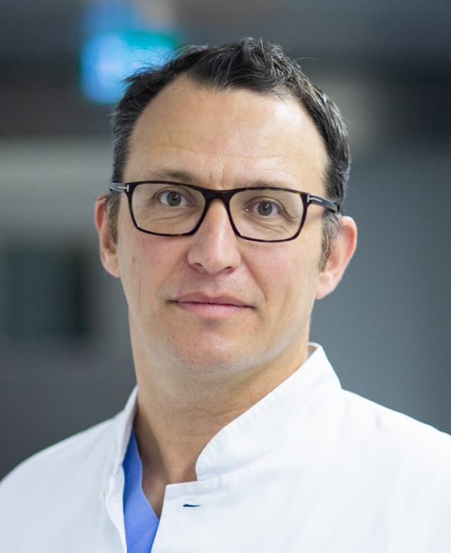 Dr. med. Jimmy Villard