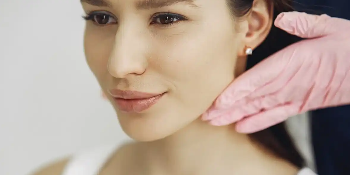 Chin Liposuction (Double Chin) in Turkey related image